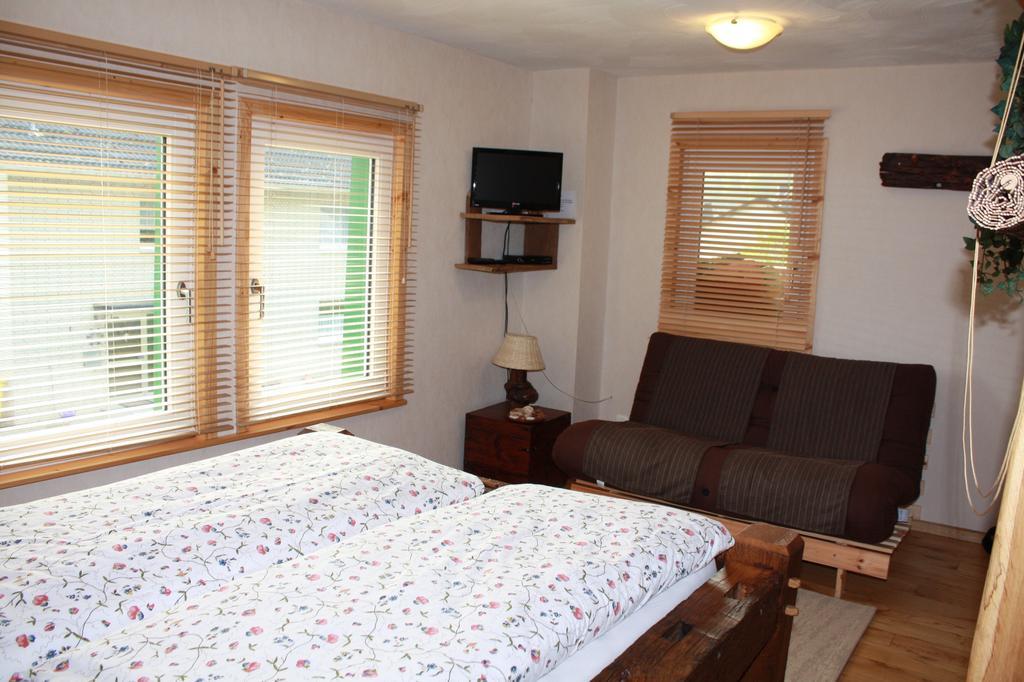 Am Ruebenkeller Bed & Breakfast Binzenbach Room photo